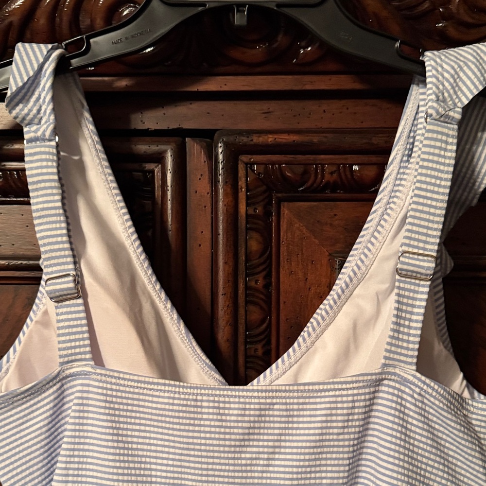Kindred Bravely One Piece Maternity & Nursing Swimsuit - Picture 4 of 9
